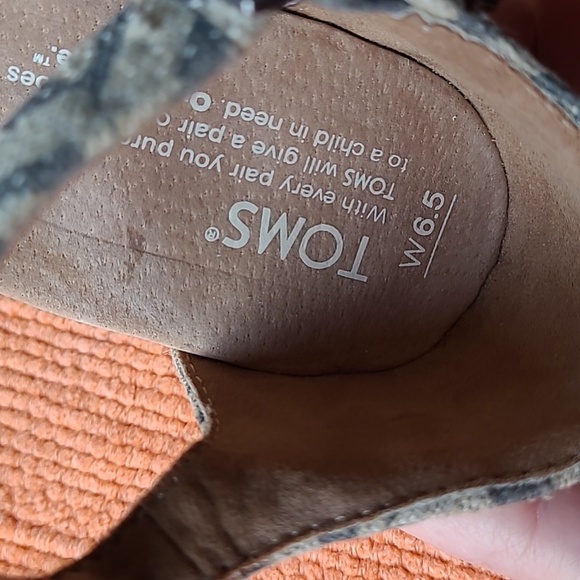 TOMS Wedge Sandal Boho Style Size 6.5 - Picture 9 of 11